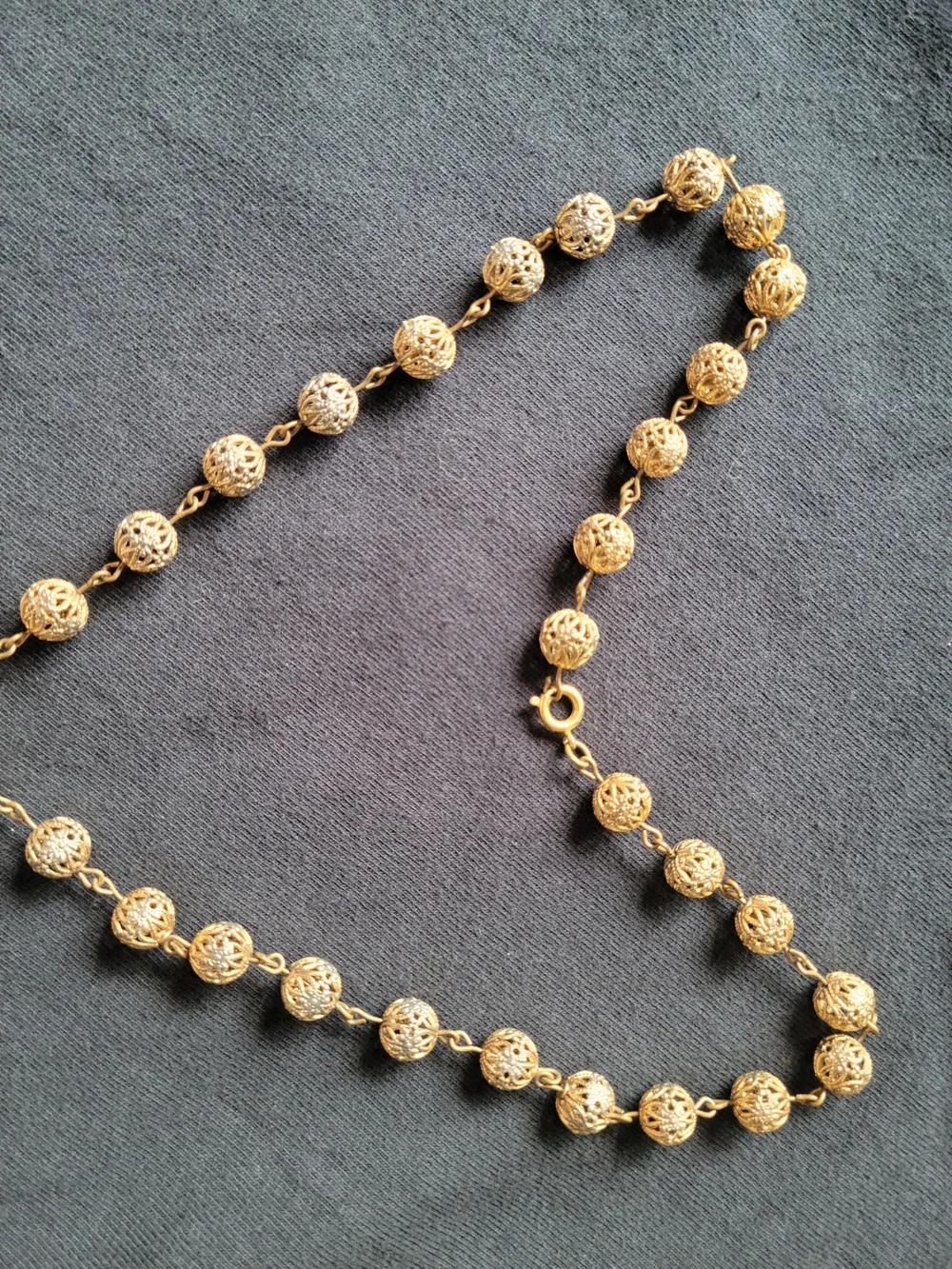 N/A elegant gold